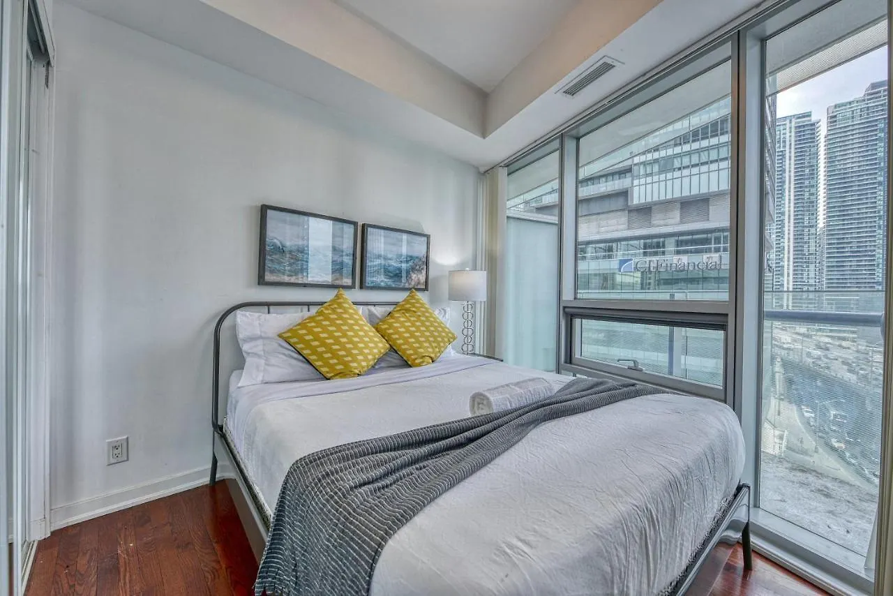 **** Hotel York Suites Toronto Canada