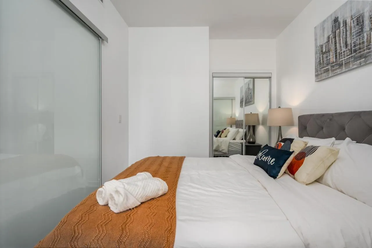 York Suites Toronto Hotel