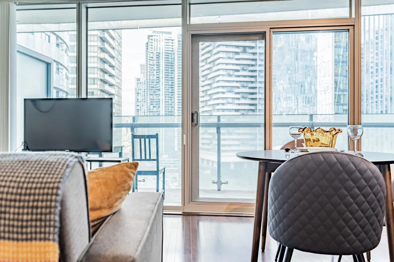 York Suites トロント 4*,