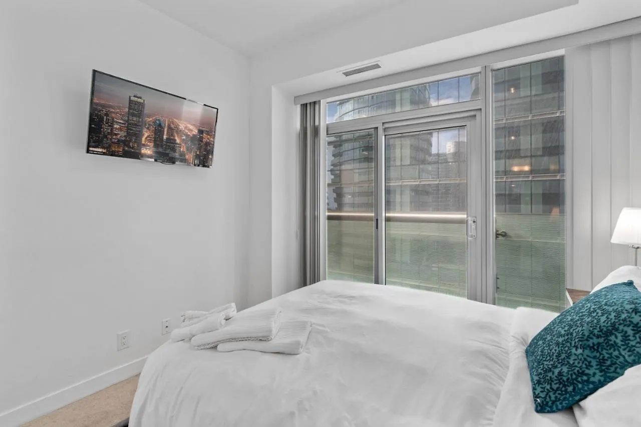 York Suites Toronto Hotel