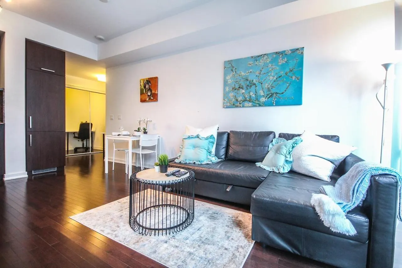 **** Hotel York Suites Toronto Kanada