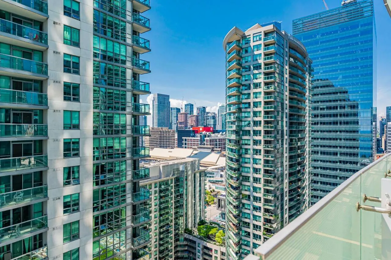 Hotel York Suites Toronto