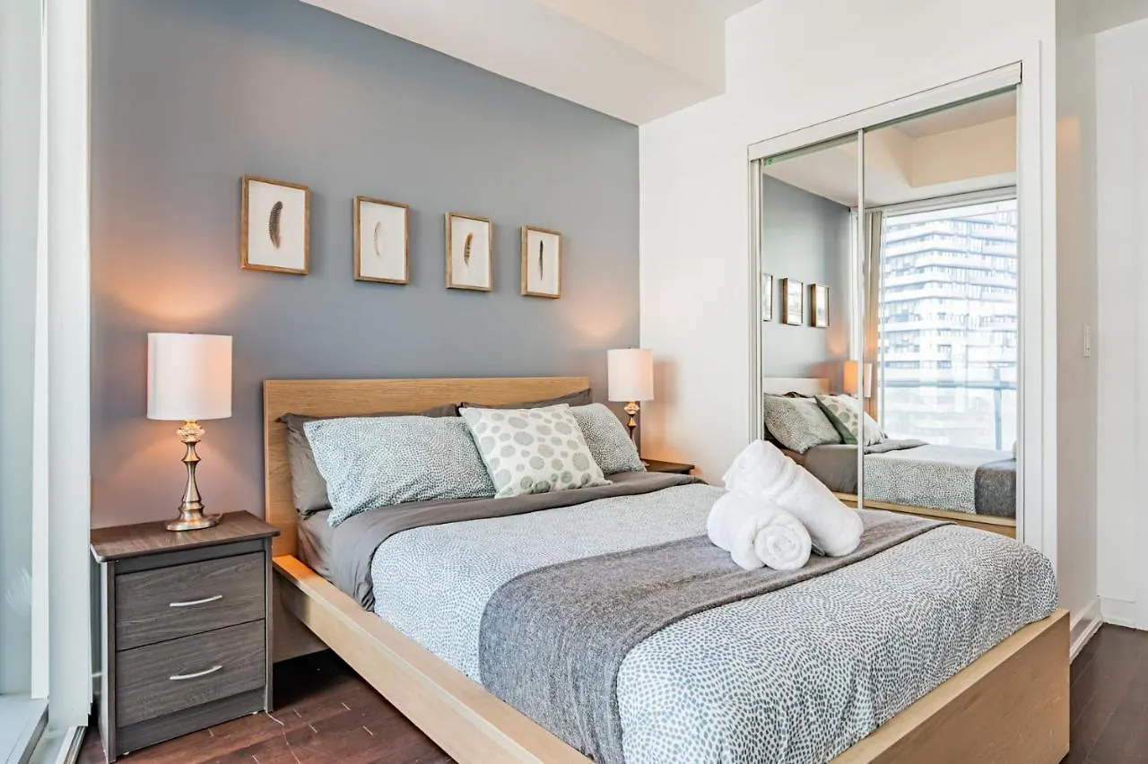 Hotel York Suites Toronto