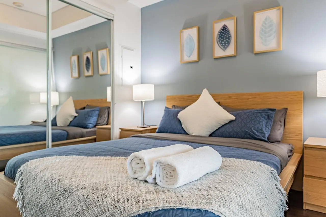 Hotel York Suites Toronto