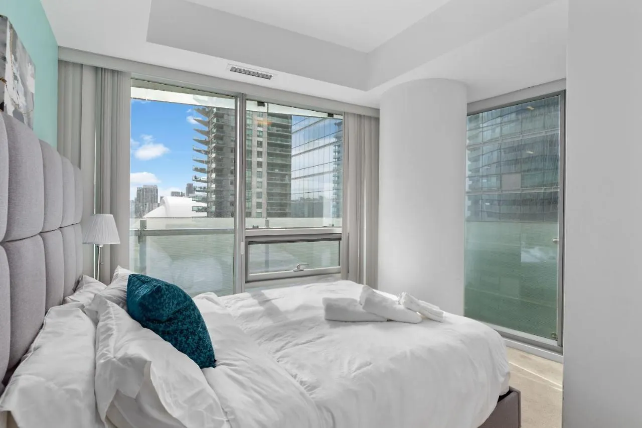 York Suites Toronto Hotel
