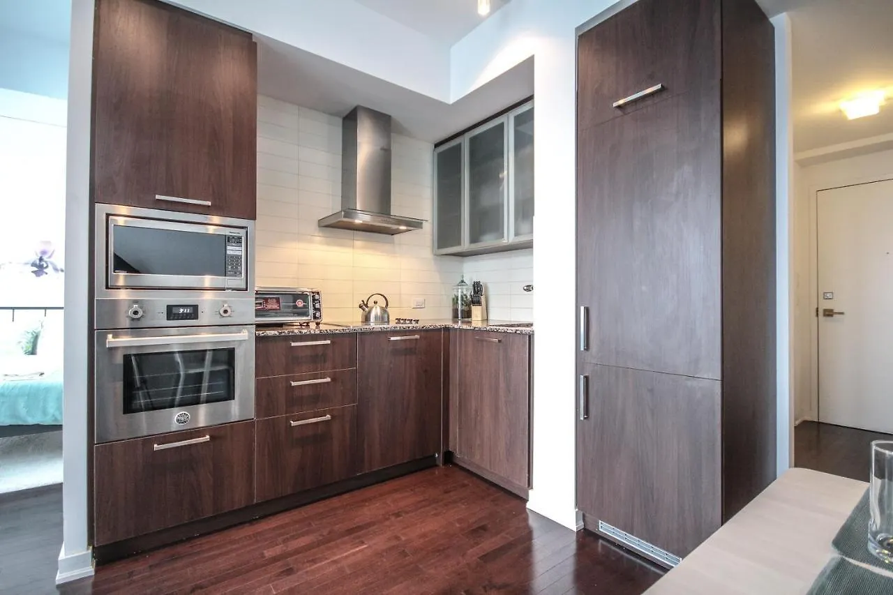 Hotel York Suites Toronto