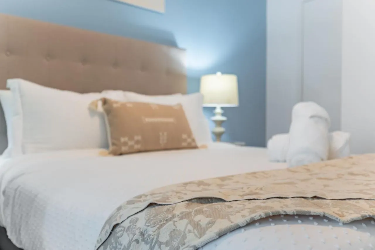 Hotel York Suites Toronto